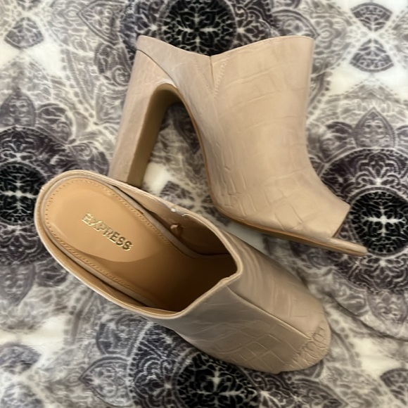 Express Mules - Picture 3 of 4